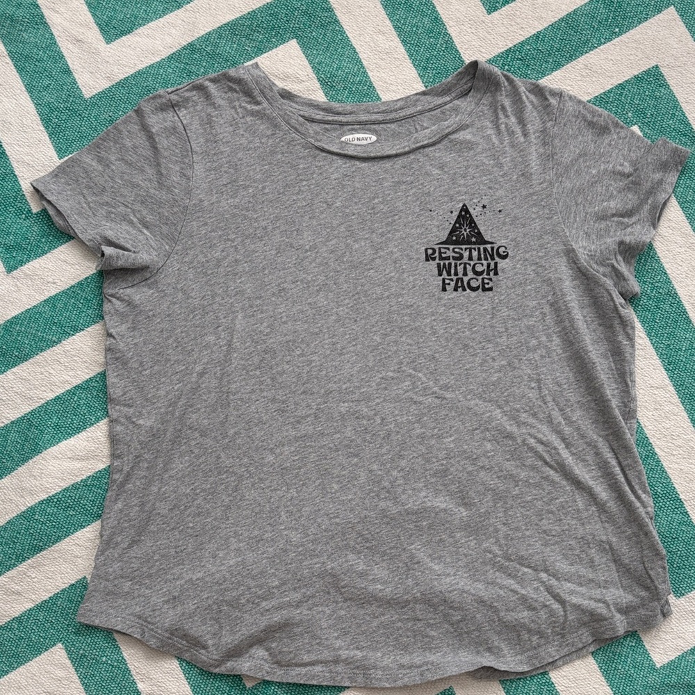 Old Navy Gray Graphic Tee - Resting Witch Face